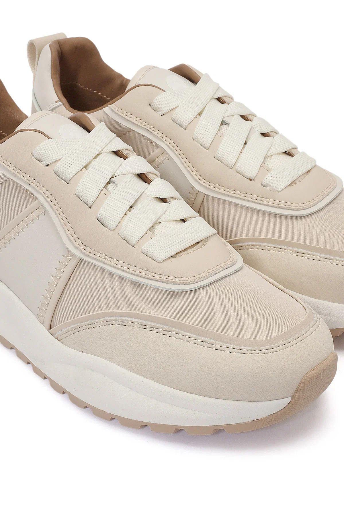 ACBC x DERİMOD Kadın Bej Kalın Tabanlı Bağcıklı Kumaş Sneaker - Image 9