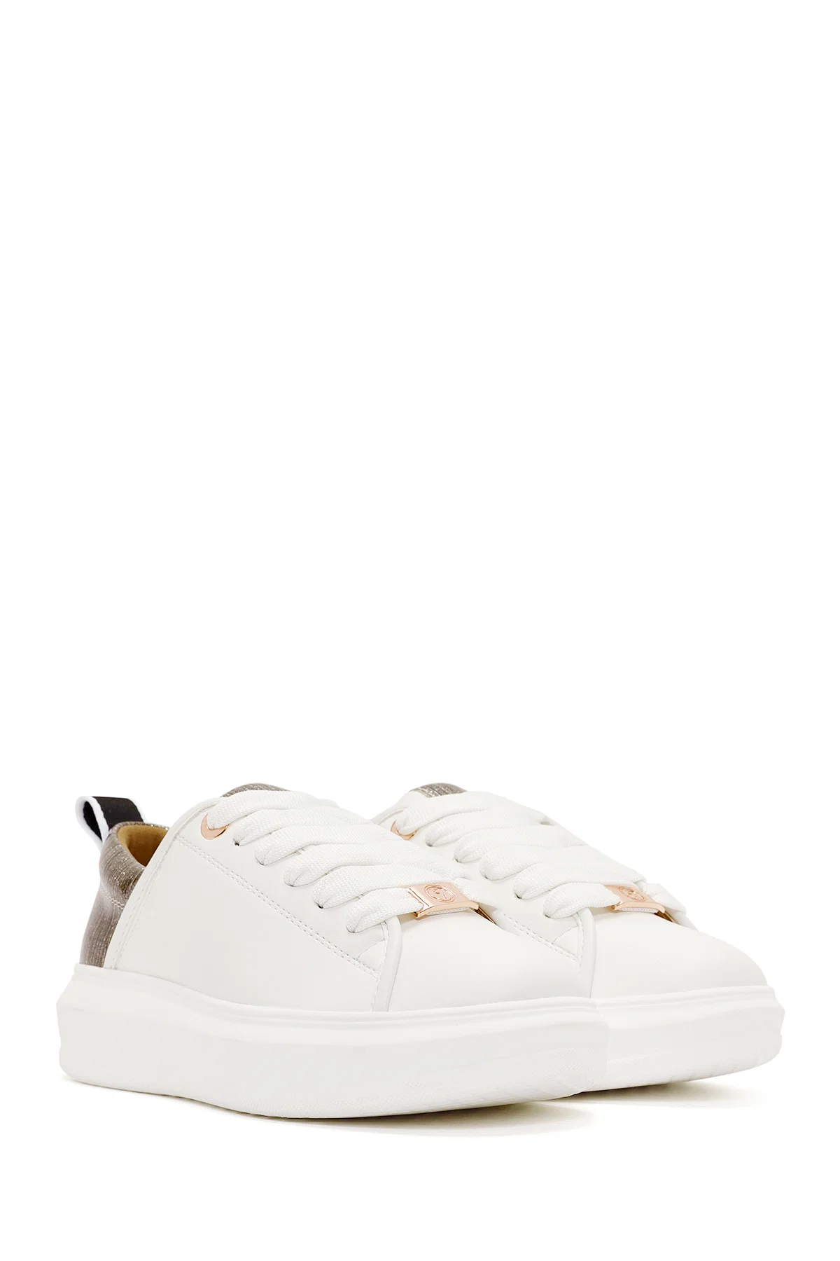 ACBC x Derimod Kadın Beyaz Bağcıklı Kalın Tabanlı Sneaker - Image 3