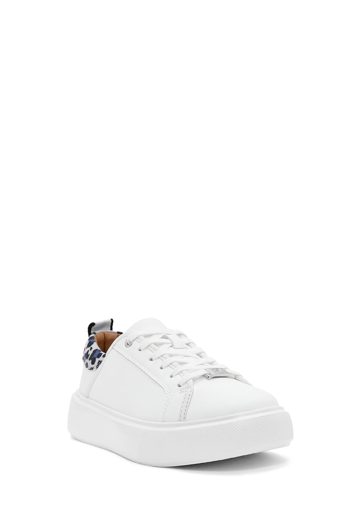 ACBC x Derimod Kadın Beyaz Bağcıklı Leopar Detaylı Sneaker - Image 6