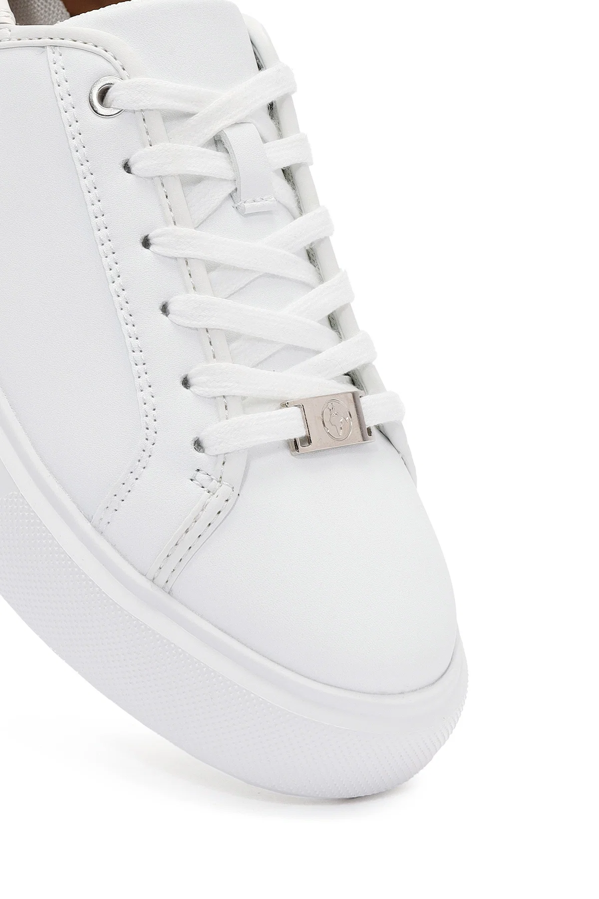 ACBC x Derimod Kadın Beyaz Bağcıklı Sneaker - Image 8