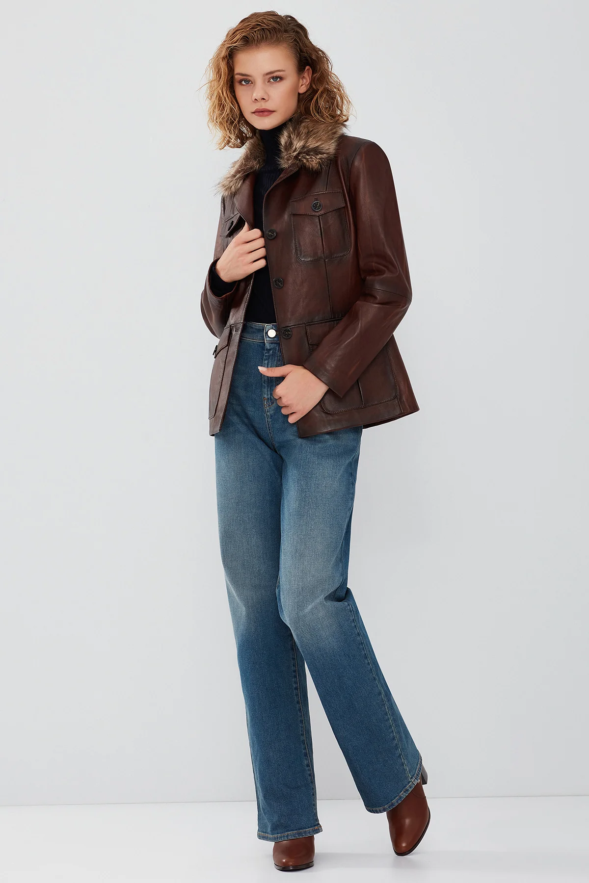 Anais Kadın Kahverengi Yakası Kürklü Blazer Deri Ceket - Image 5