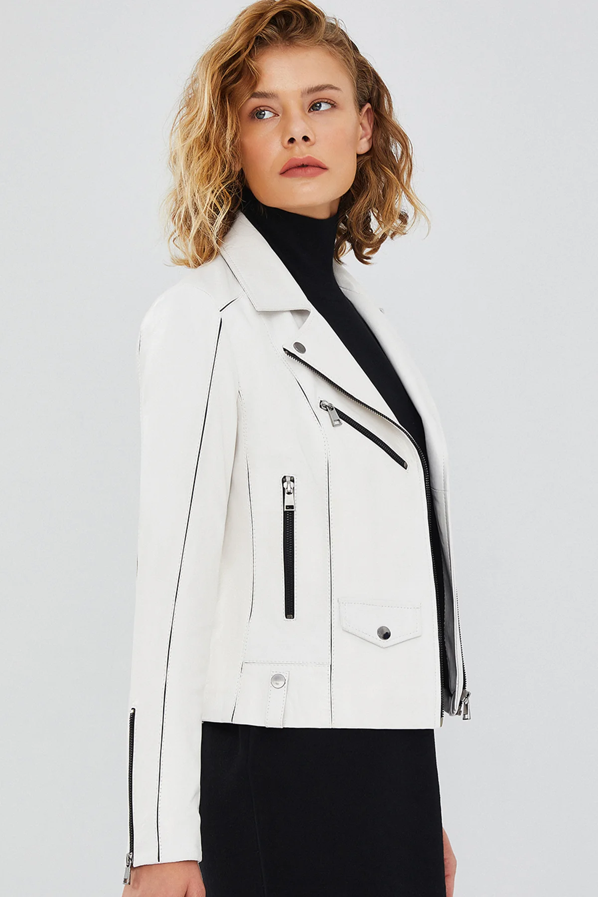 Bella Kadın Beyaz Slim-Fit Biker Deri Ceket - Image 5
