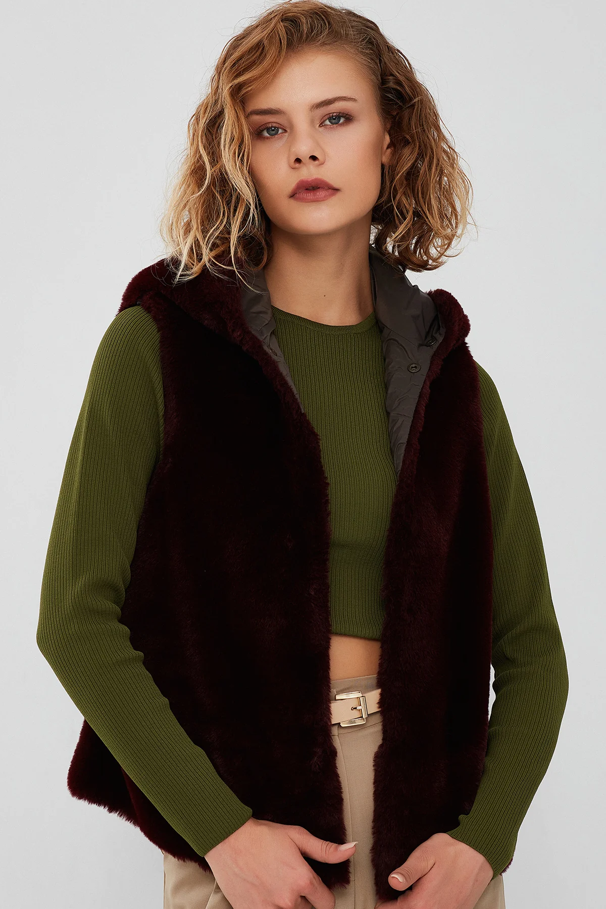 Celine Kadın Yeşil Kapüşonlu Kürklü Parka - Image 5