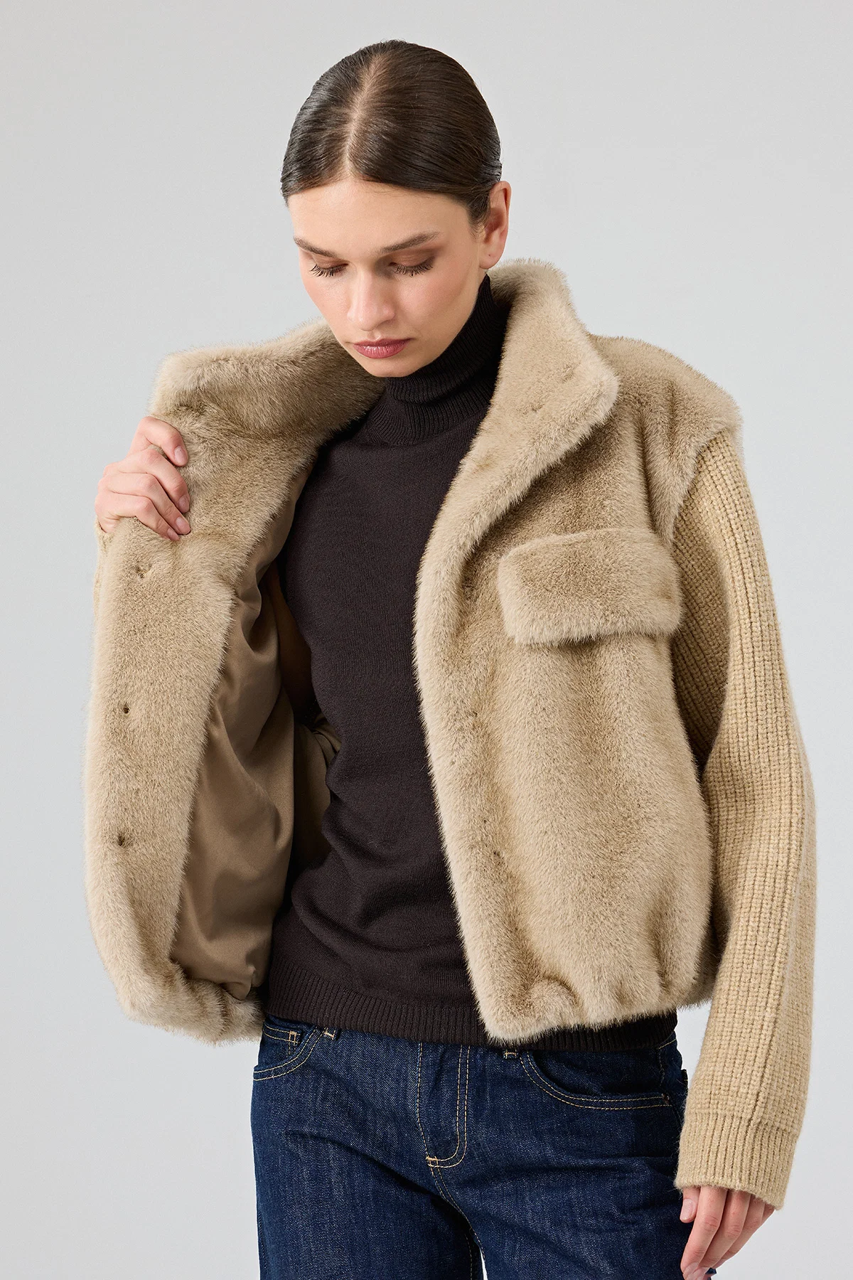 Cortina Kadın Bej Kısa Teddy Mont - Image 8