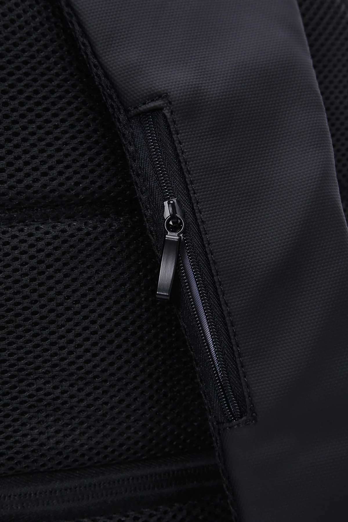 D-Pack Erkek Siyah Teknolojik Kumaş Çapraz Çanta - Image 12