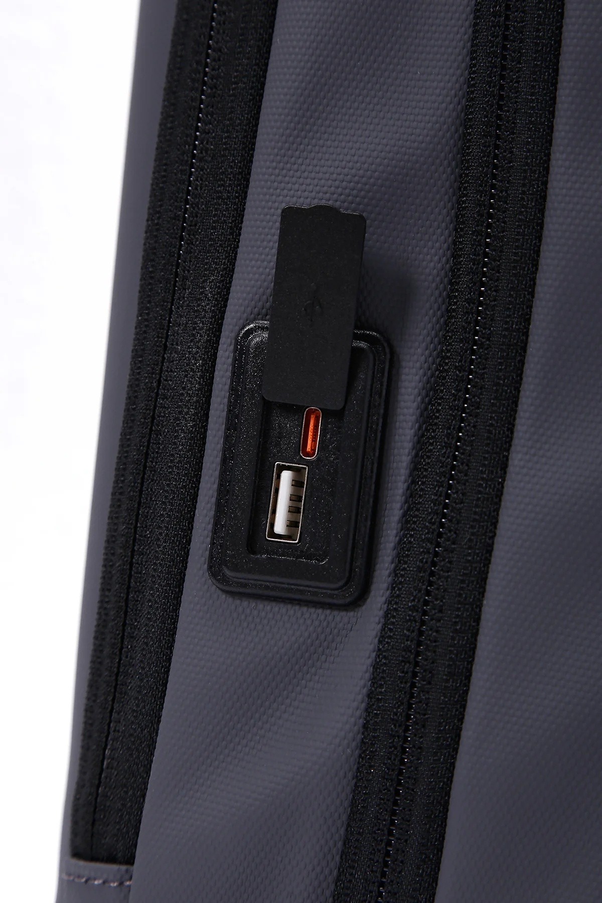D-Pack Unisex Gri Teknolojik Kumaş Hardcase Sırt Çantası - Image 12