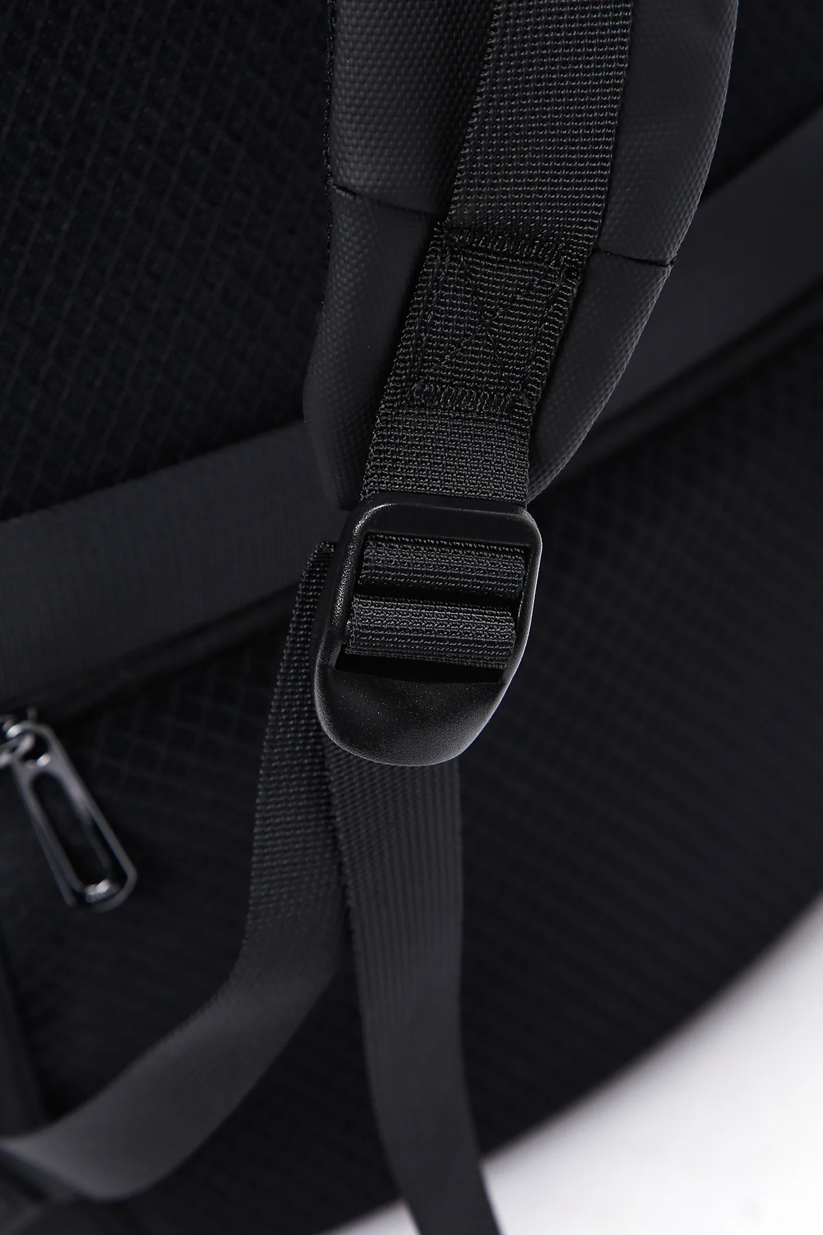 D-Pack Unisex Siyah Teknolojik Kumaş Hardcase Sırt Çantası - Image 15