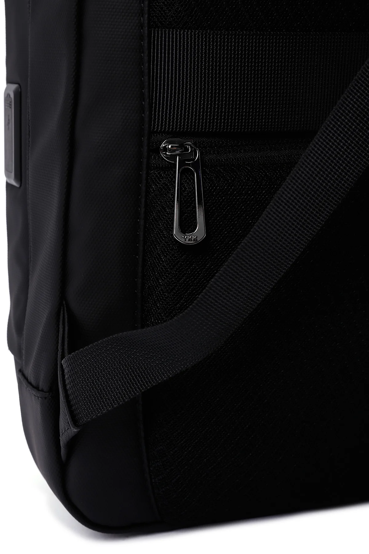 D-Pack Unisex Siyah Teknolojik Kumaş Hardcase Sırt Çantası - Image 10