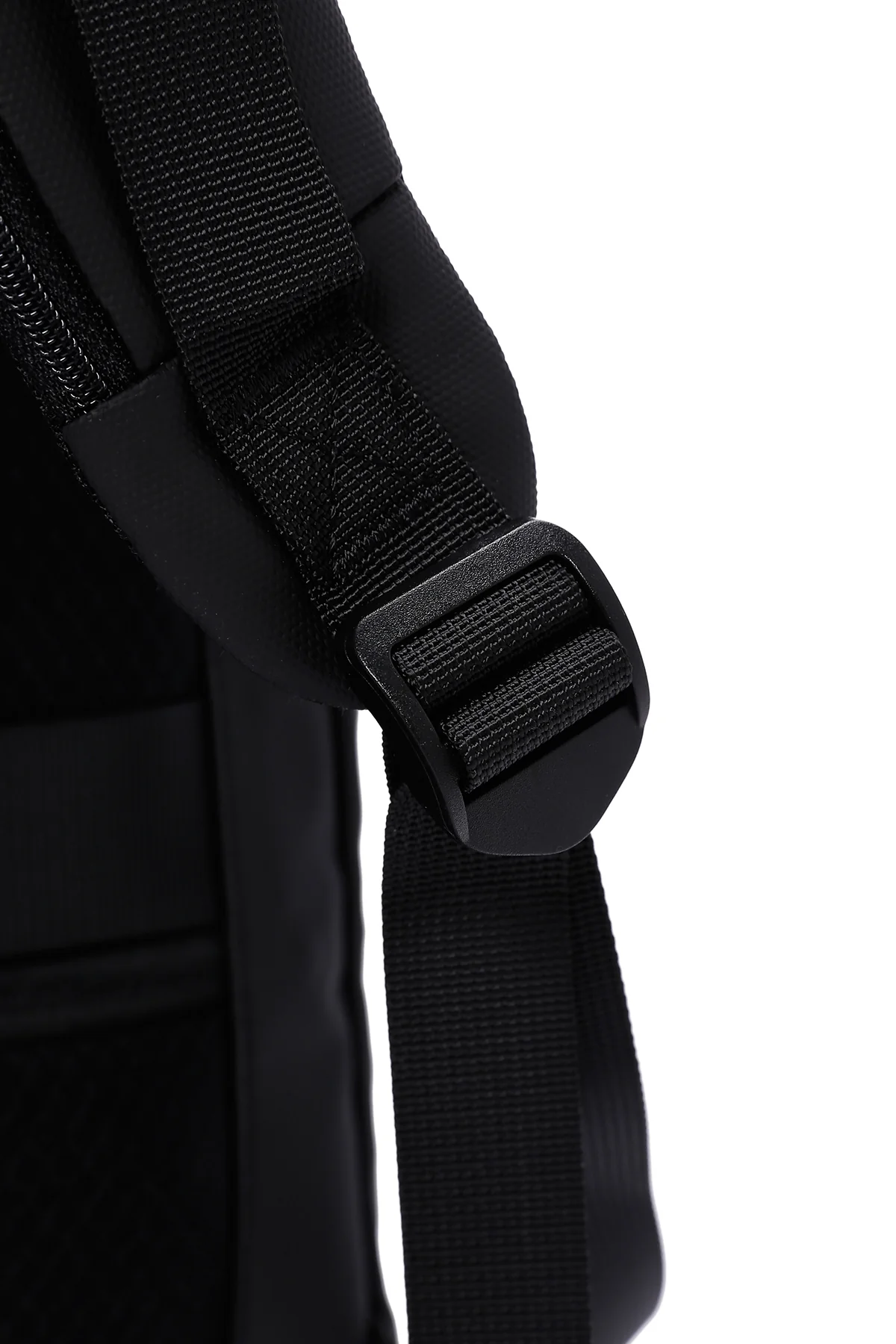 D-Pack Unisex Siyah Teknolojik Kumaş Hardcase Sırt Çantası - Image 9