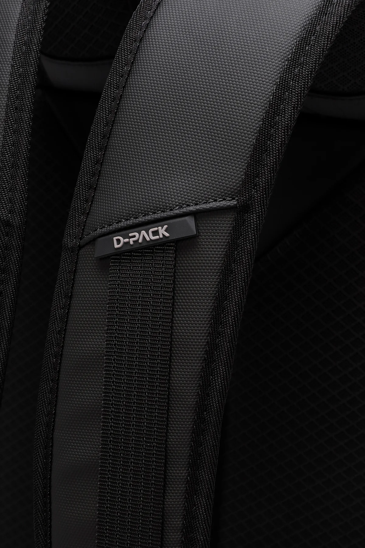 D-Pack Unisex Siyah Teknolojik Sırt Çantası - Image 4