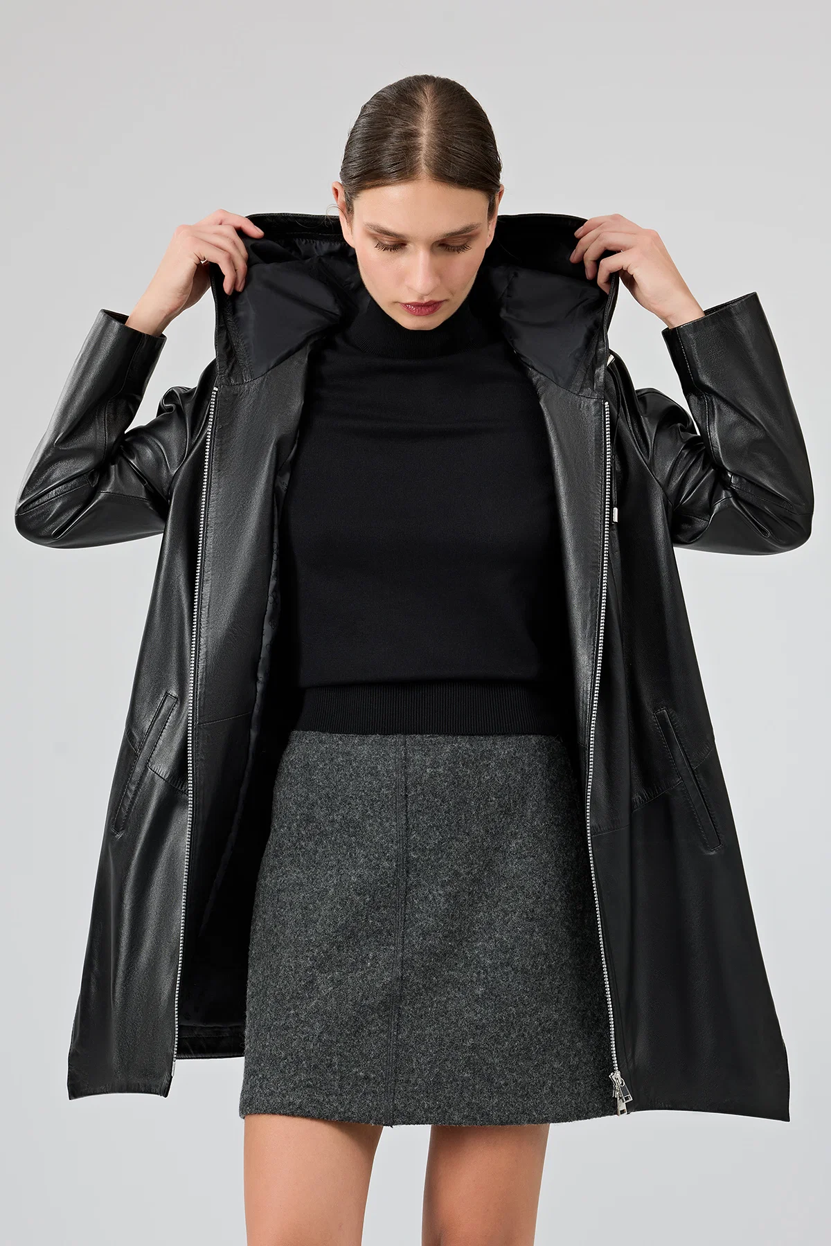 Daniela Kadın Siyah Kapüşonlu Oversize Deri Kaban - Image 6