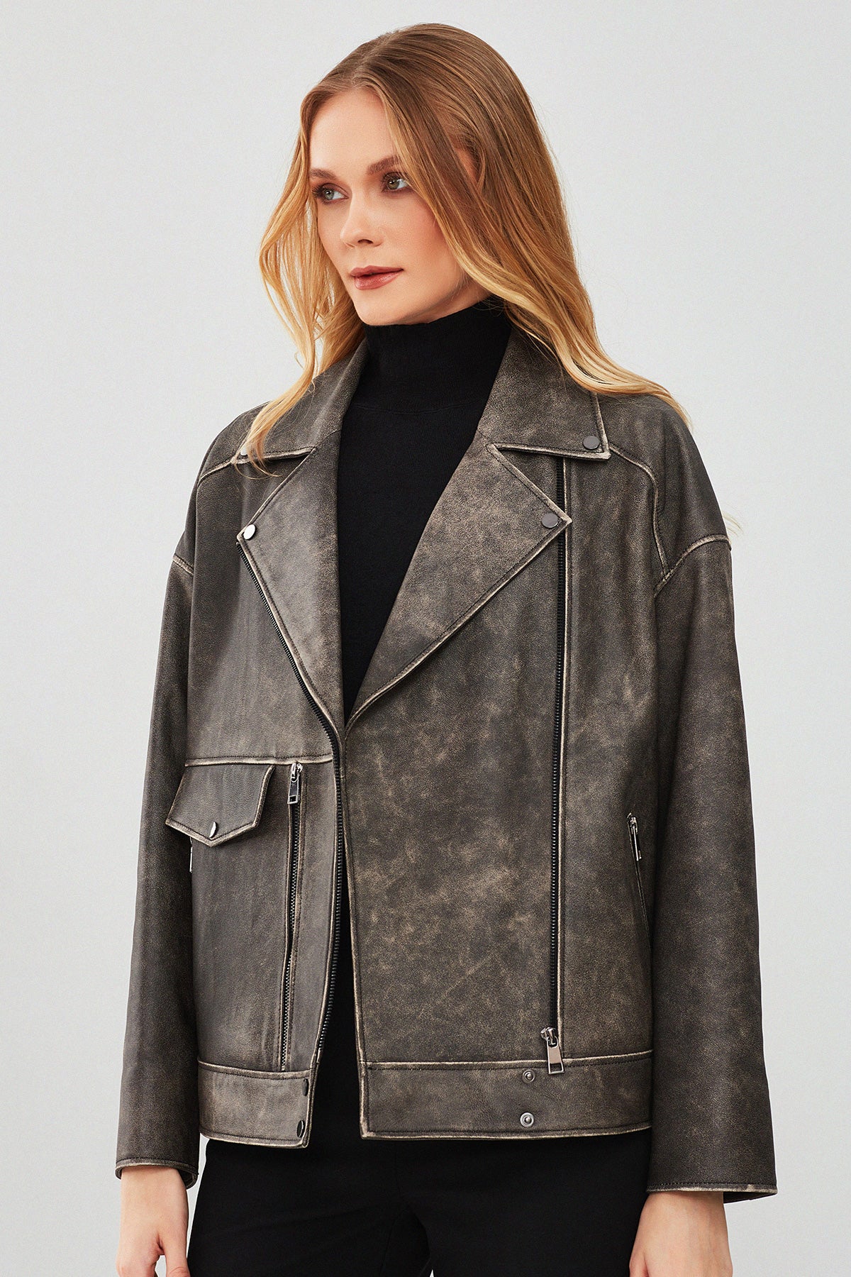 Delano Kadın Gri Vintage Oversize Biker Deri Ceket - Image 3