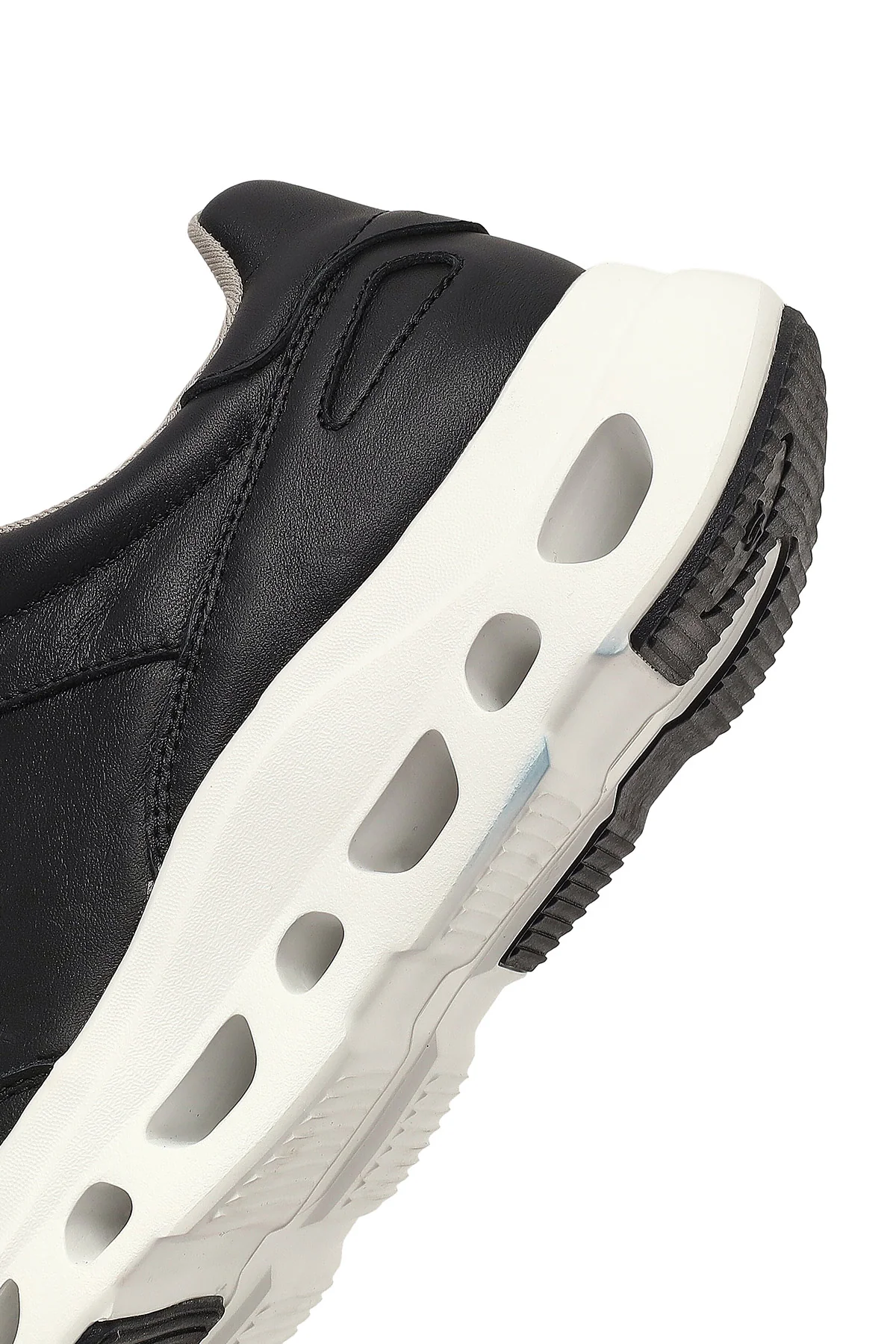 Derimod Studio Erkek Siyah Bağcıklı Kalın Tabanlı Sneaker - Image 8