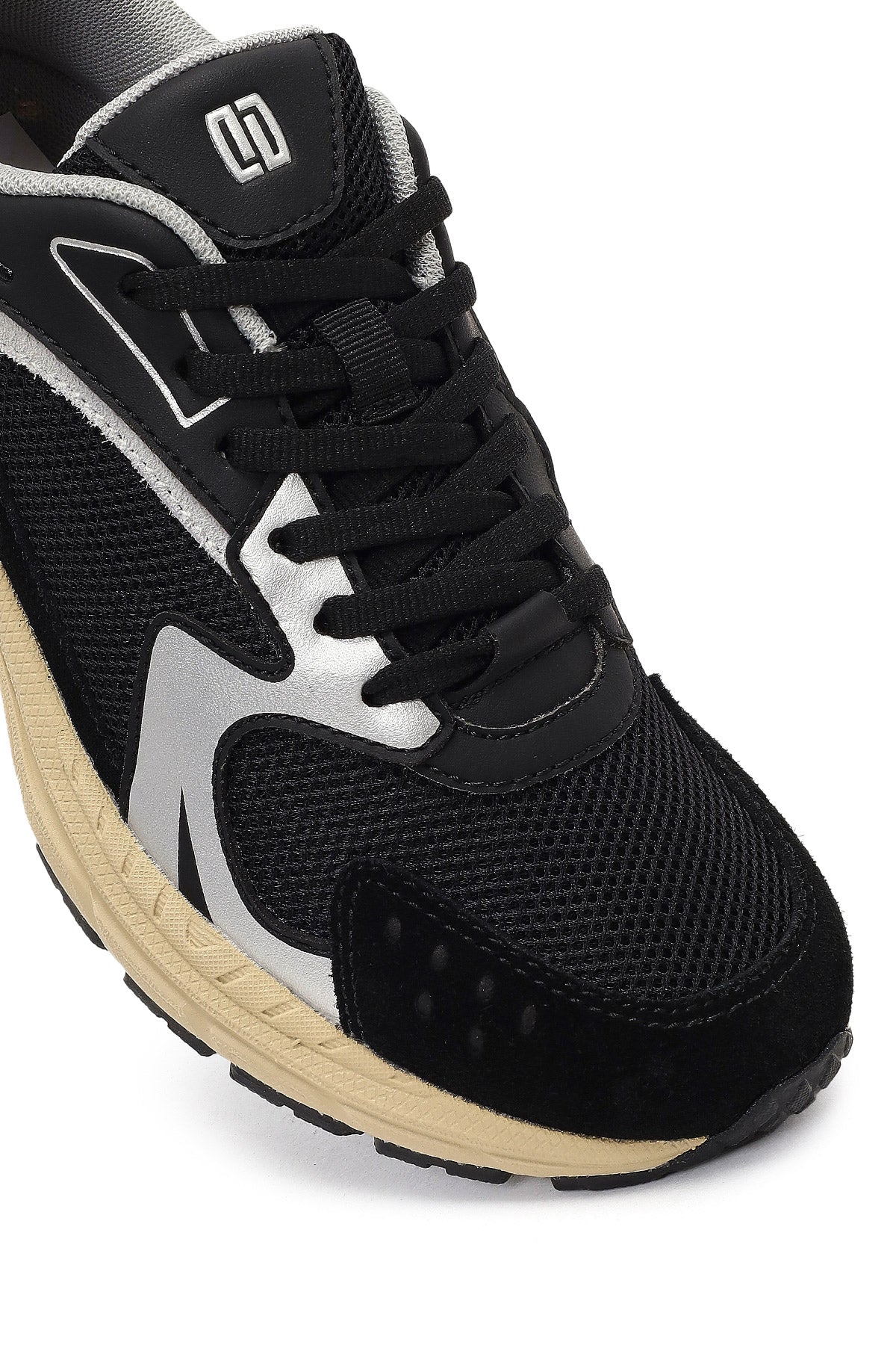 Derimod Studio Kadın Siyah Bağcıklı Kalın Tabanlı Sneaker - Image 9