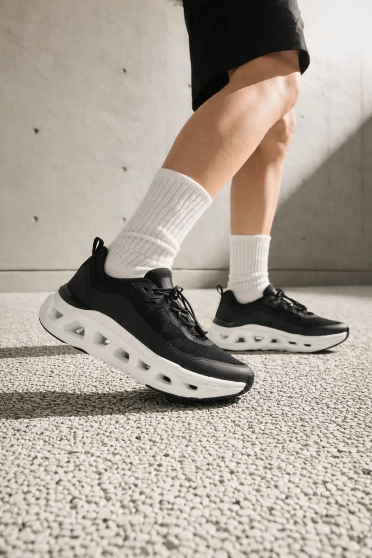 Derimod Zero Erkek Siyah Kalın Tabanlı Bağcıklı Kumaş Sneaker - Image 2