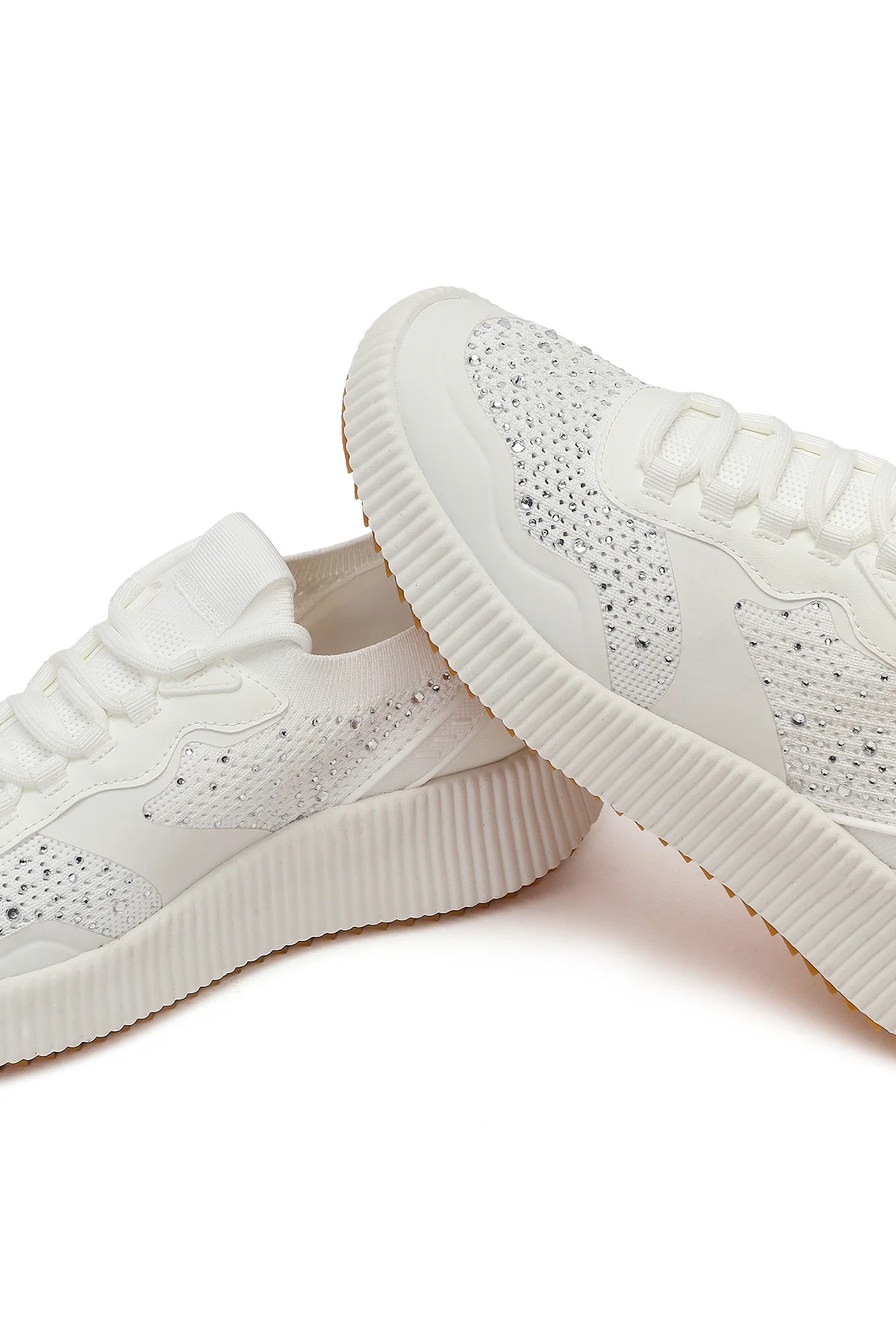Derimod Zero Kadın Beyaz Bağcıklı Kalın Tabanlı Taşlı Kumaş Sneaker - Image 10
