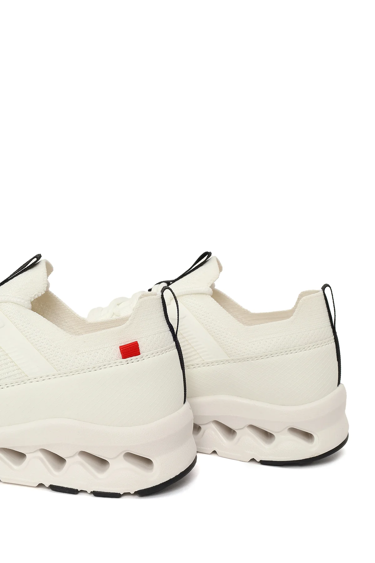 Derimod Zero Kadın Beyaz Kalın Tabanlı Bağcıklı Kumaş Sneaker - Image 11