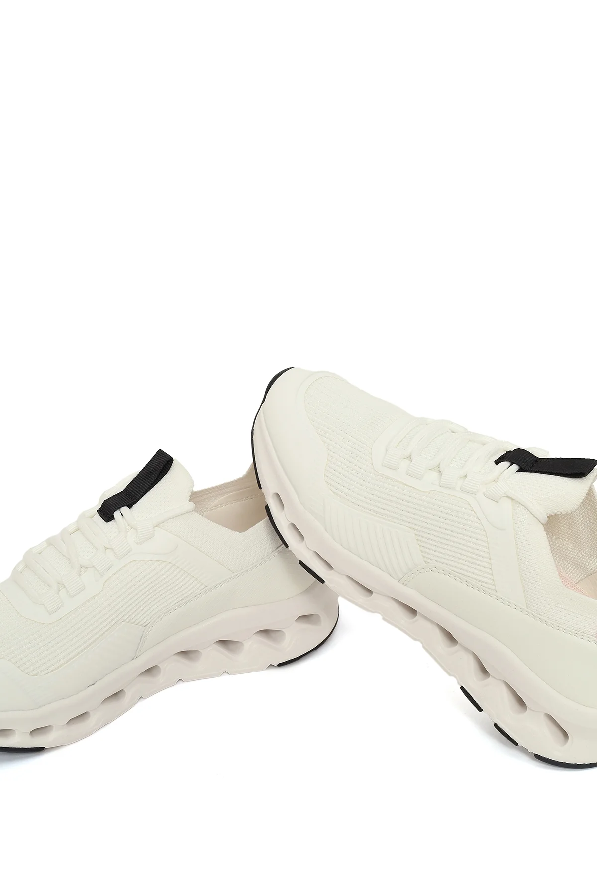 Derimod Zero Kadın Beyaz Kalın Tabanlı Bağcıklı Kumaş Sneaker - Image 12