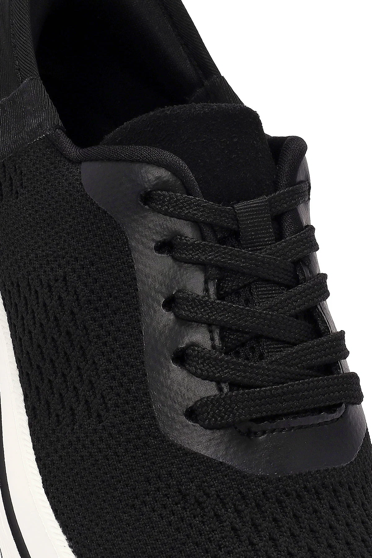 Derimod Zero Kadın Siyah Bağcıklı Kalın Tabanlı Sneaker - Image 9
