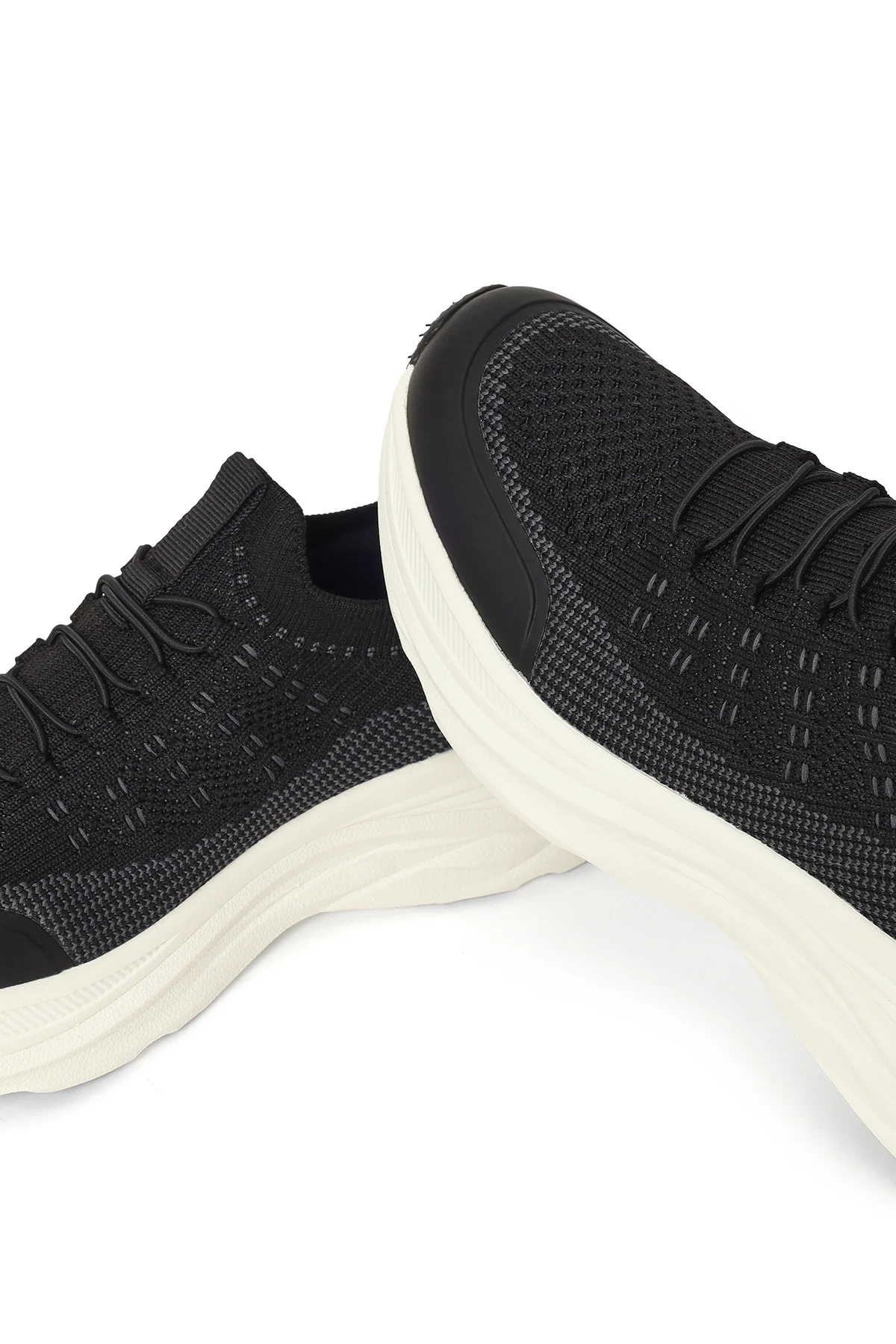 Derimod Zero Kadın Siyah Kalın Tabanlı Bağcıklı Kumaş Sneaker - Image 10