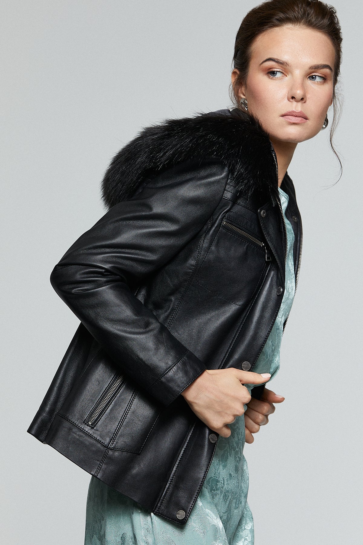 Elena Kadın Siyah Mont - Image 3