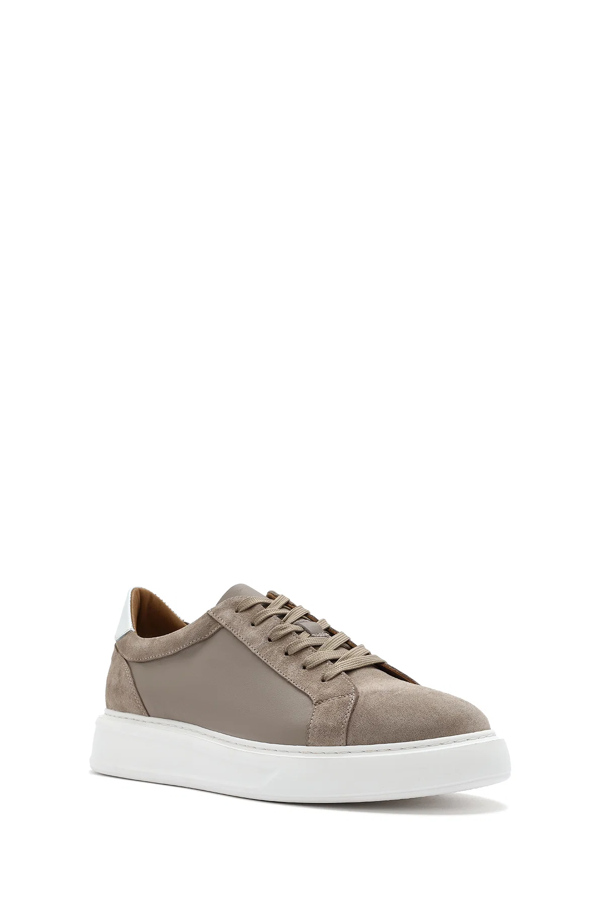 Erkek Bej Bağcıklı Deri Sneaker - Image 6
