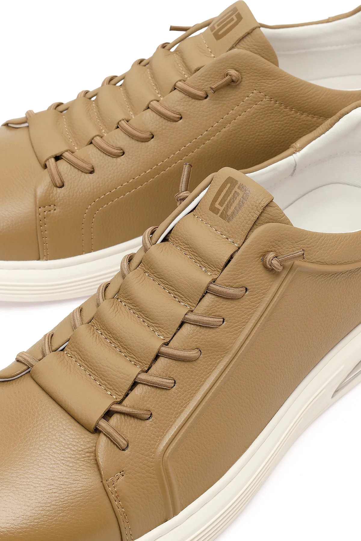 Erkek Bej Bağcıklı Deri Sneaker - Image 10