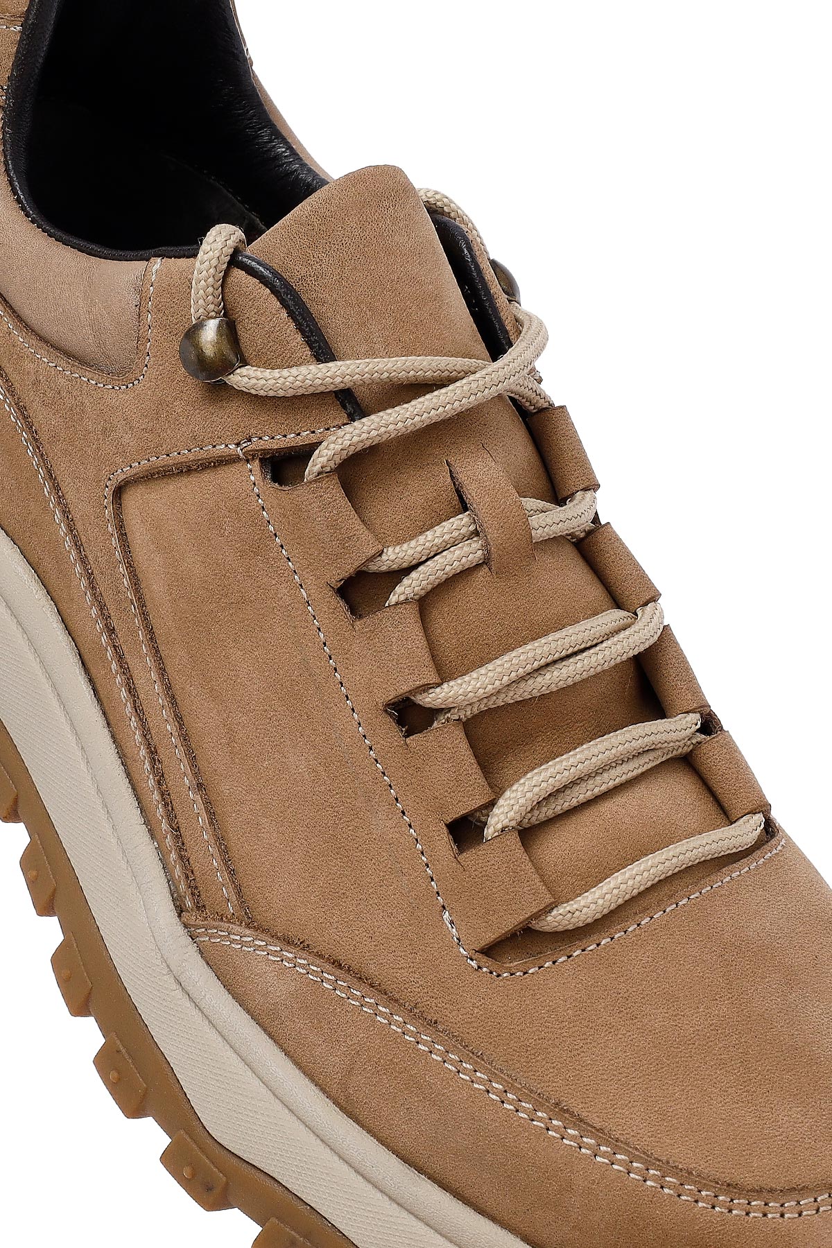Erkek Bej Bağcıklı Kalın Tabanlı Nubuk Deri Casual Sneaker - Image 9
