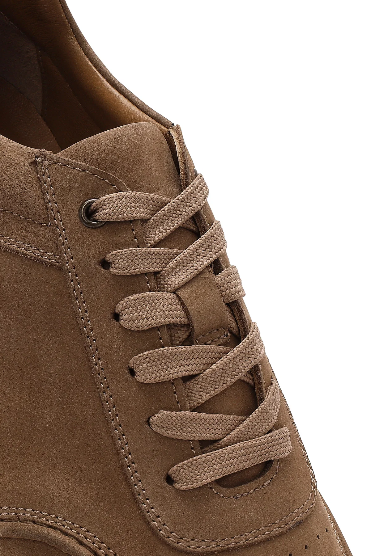 Erkek Bej Bağcıklı Kalın Tabanlı Nubuk Deri Sneaker - Image 9