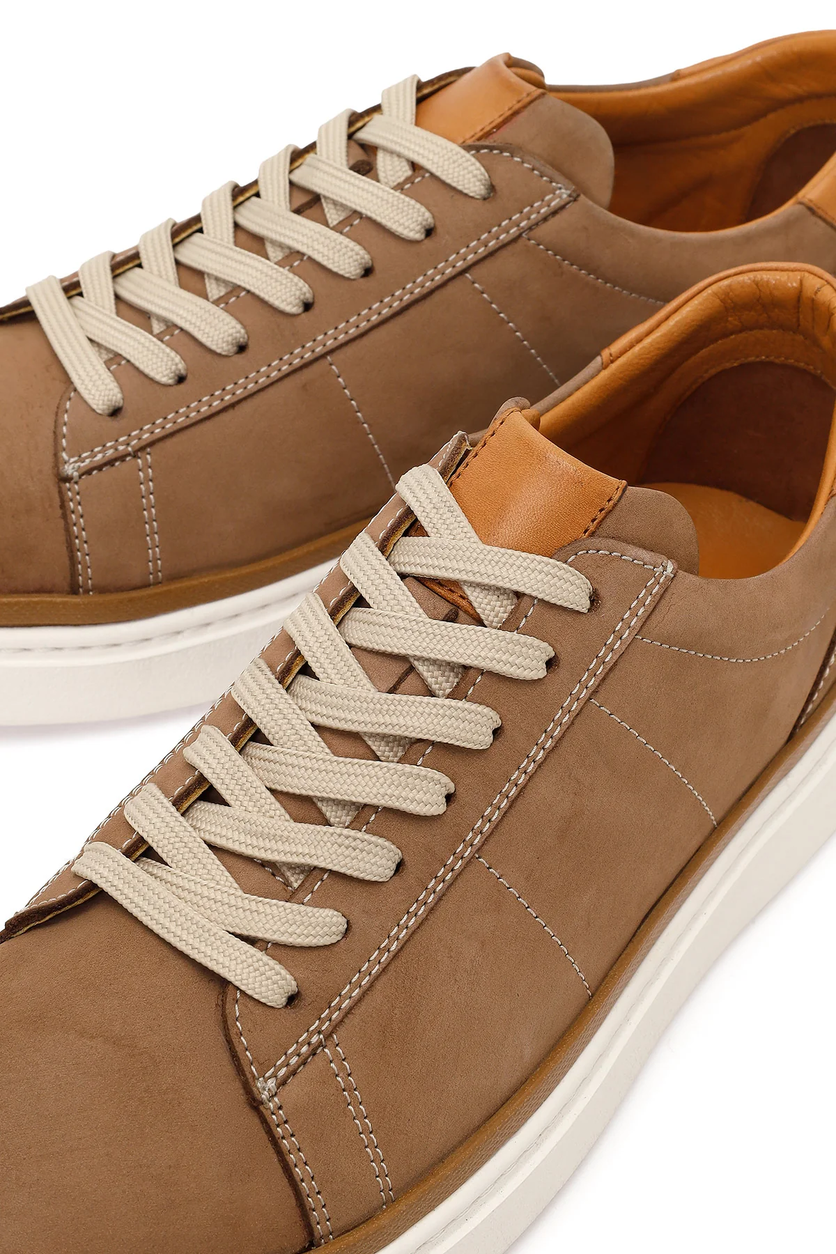 Erkek Bej Bağcıklı Kalın Tabanlı Nubuk Deri Sneaker - Image 10