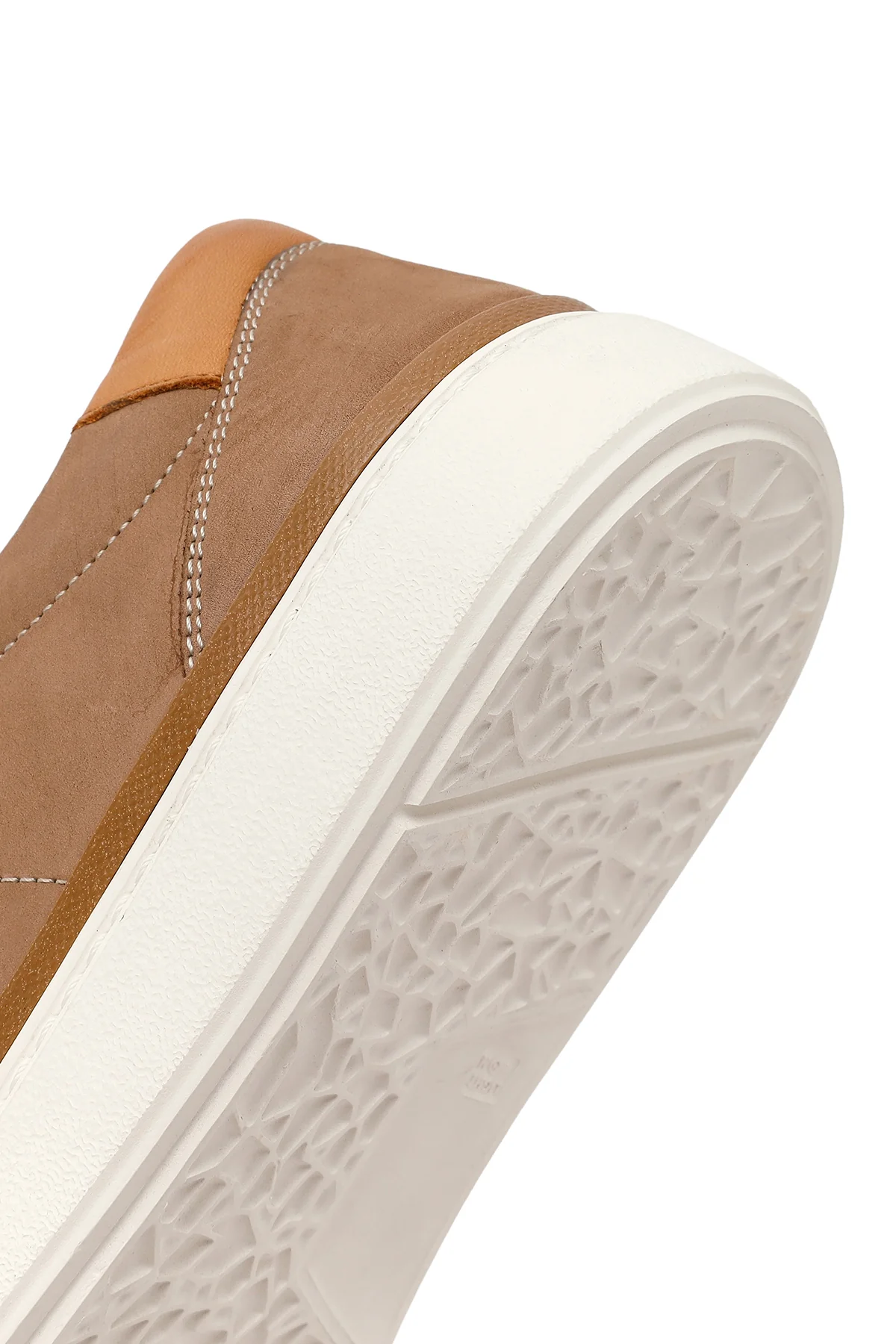 Erkek Bej Bağcıklı Kalın Tabanlı Nubuk Deri Sneaker - Image 8