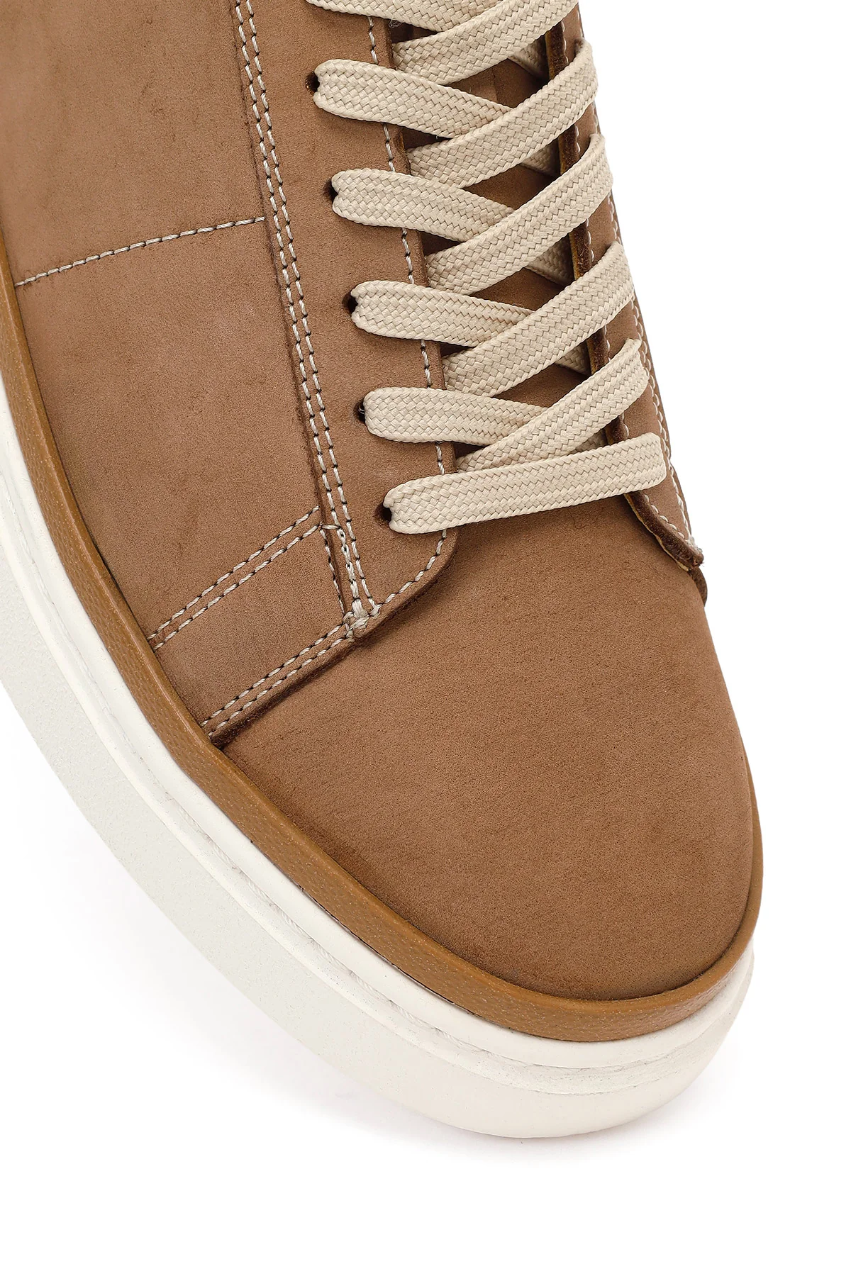 Erkek Bej Bağcıklı Kalın Tabanlı Nubuk Deri Sneaker - Image 9