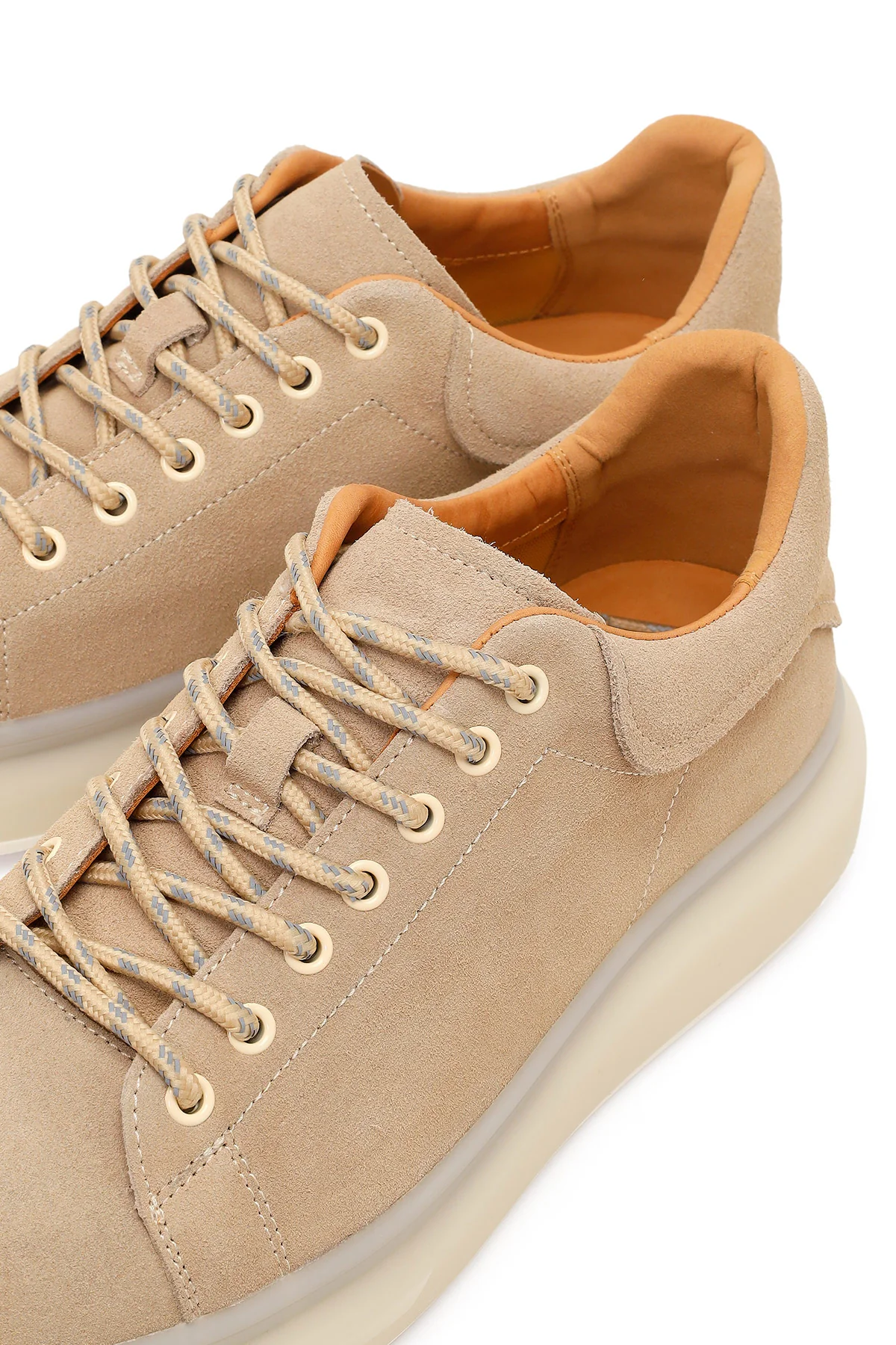 Erkek Bej Bağcıklı Kalın Tabanlı Süet Deri Sneaker - Image 10