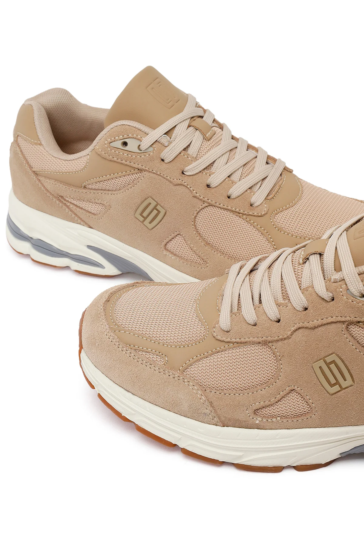 Erkek Bej Bağcıklı Kalın Tabanlı Süet Deri Sneaker - Image 10