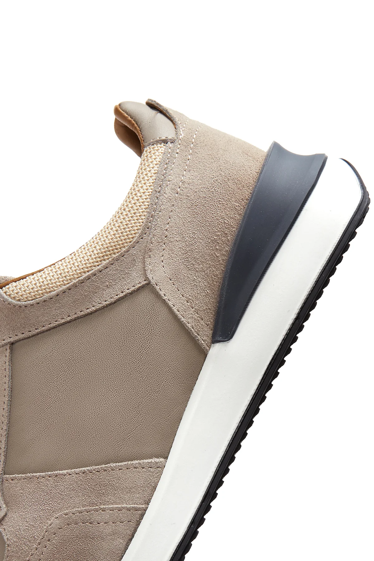 Erkek Bej Süet Deri Sneaker - Image 8