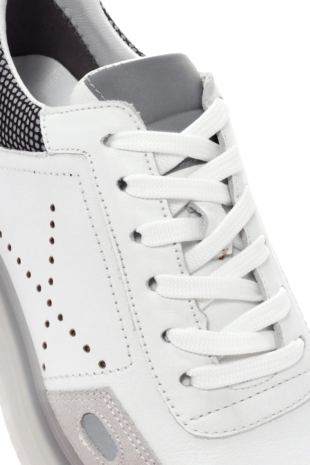 Erkek Beyaz Bağcıklı Deri Sneaker - Image 11
