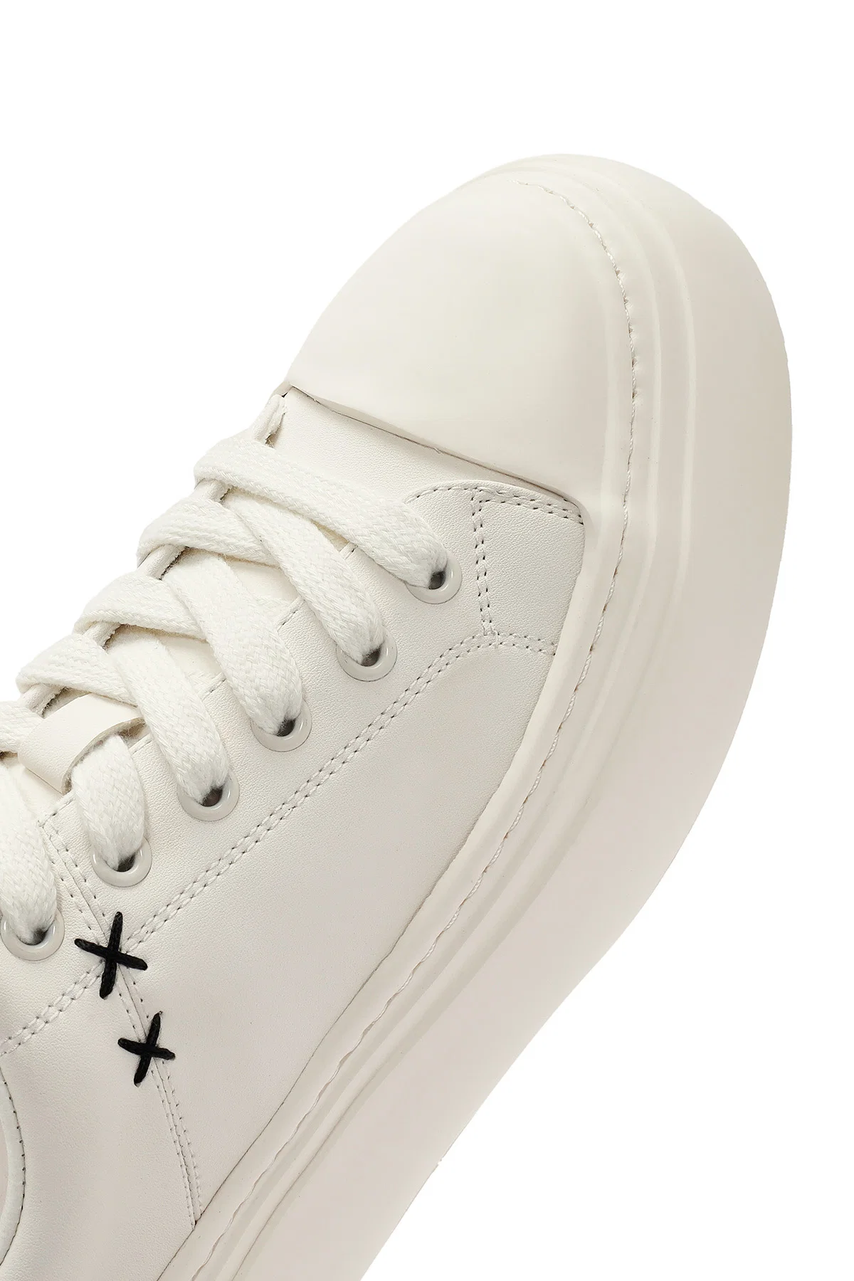 Erkek Beyaz Bağcıklı Deri Sneaker - Image 10