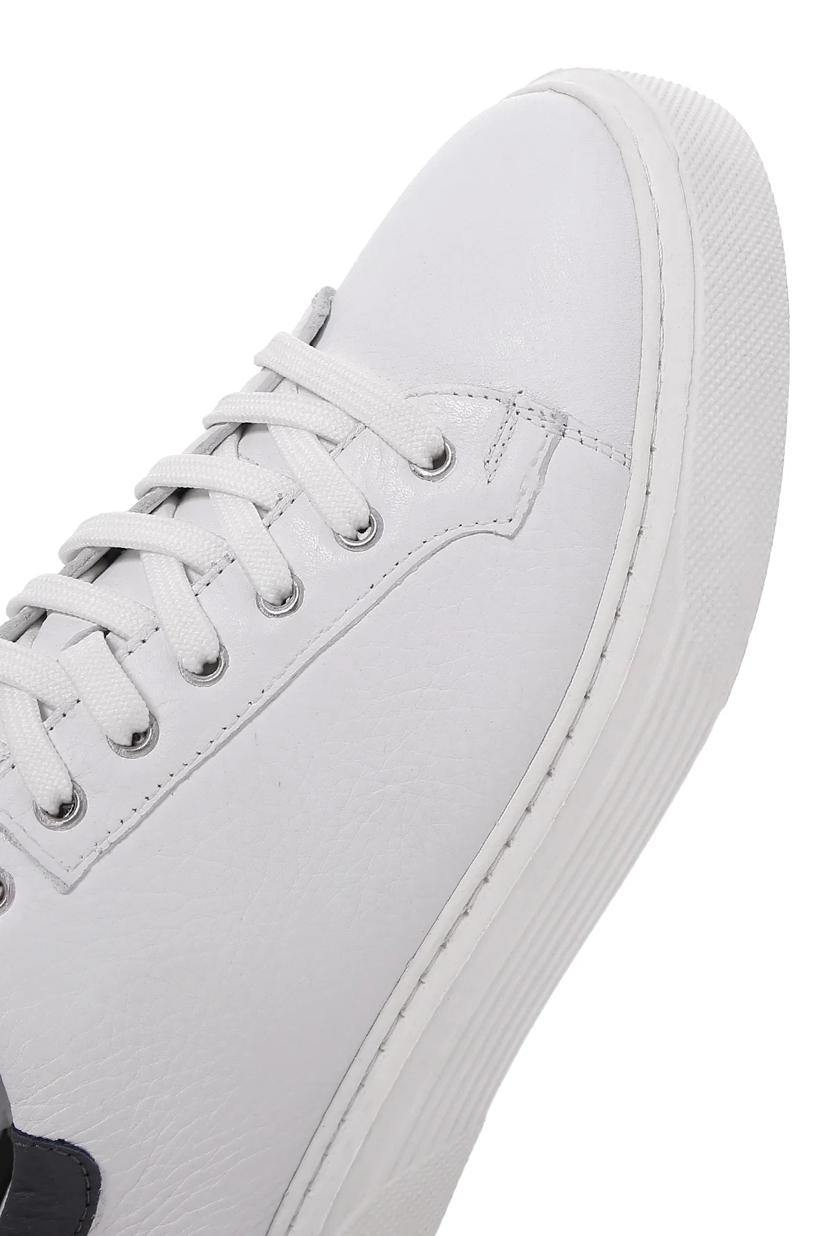 Erkek Beyaz Bağcıklı Deri Sneaker - Image 9