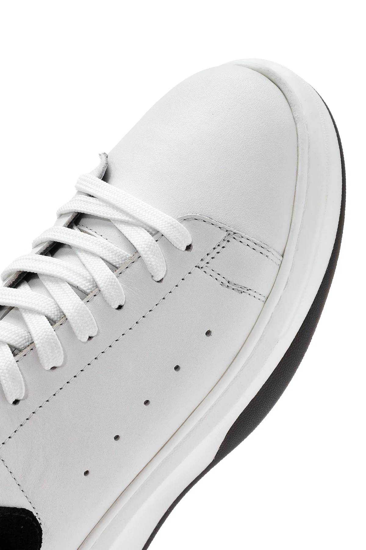 Erkek Beyaz Bağcıklı Deri Sneaker - Image 9