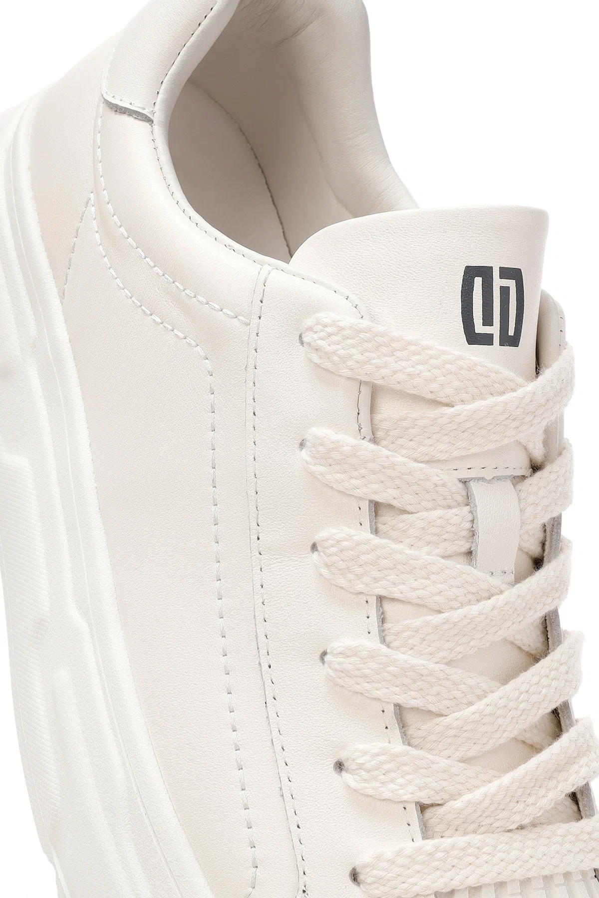 Erkek Beyaz Bağcıklı Deri Sneaker - Image 10