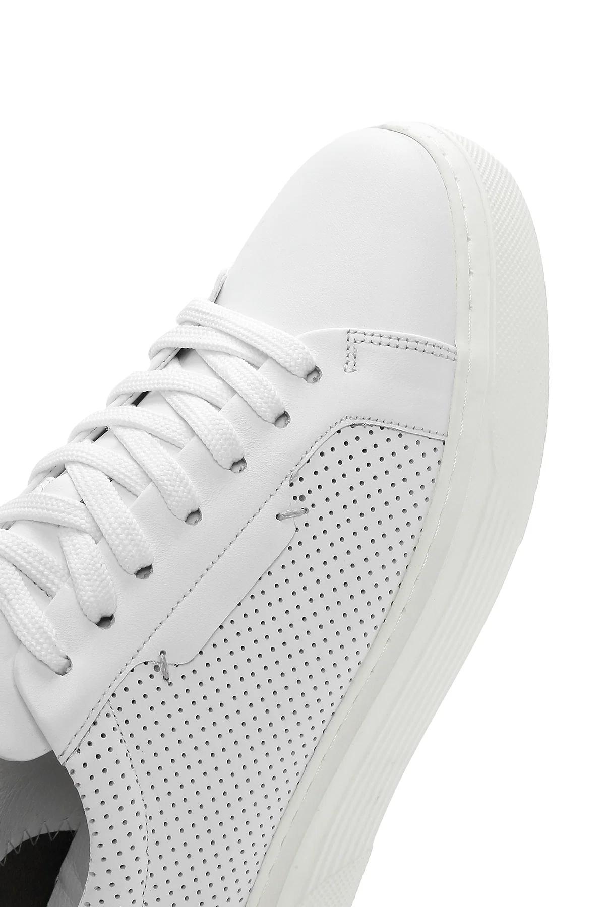 Erkek Beyaz Bağcıklı Deri Sneaker - Image 10