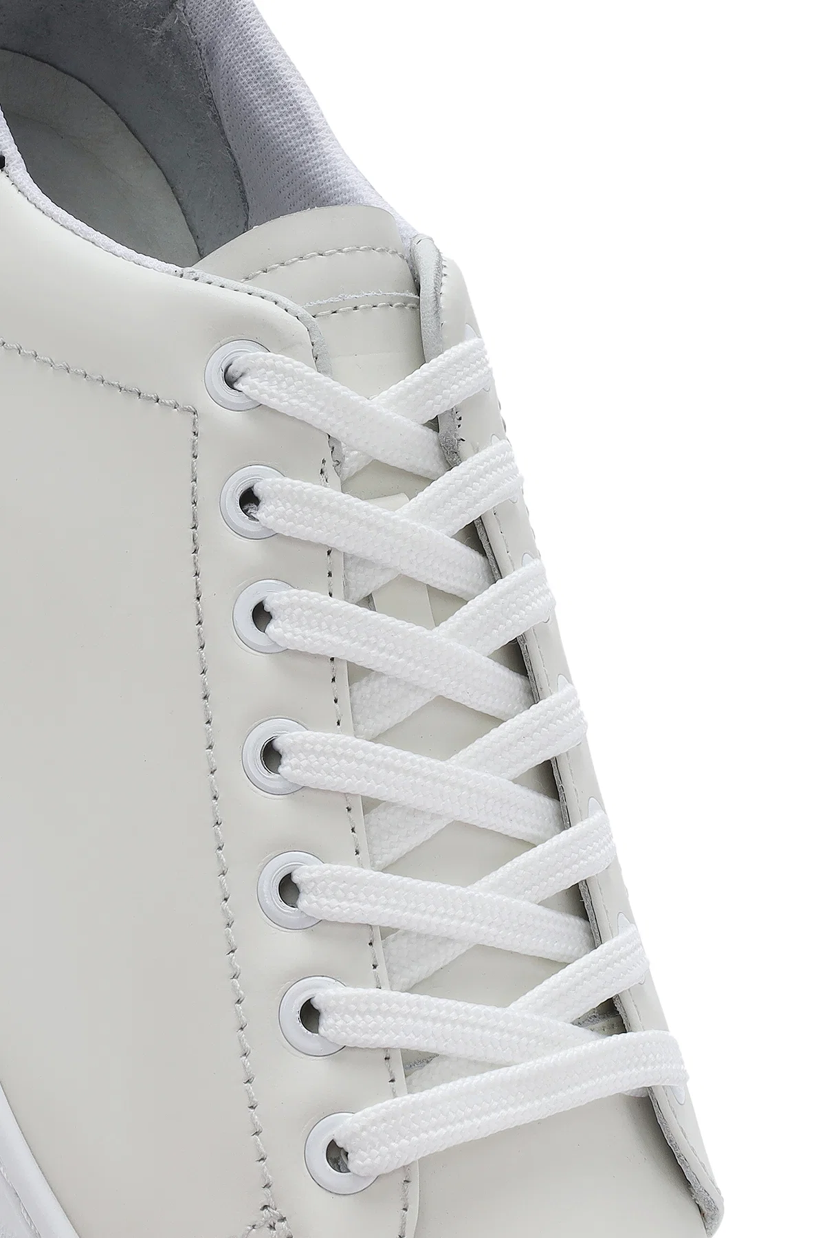 Erkek Beyaz Bağcıklı Deri Sneaker - Image 8