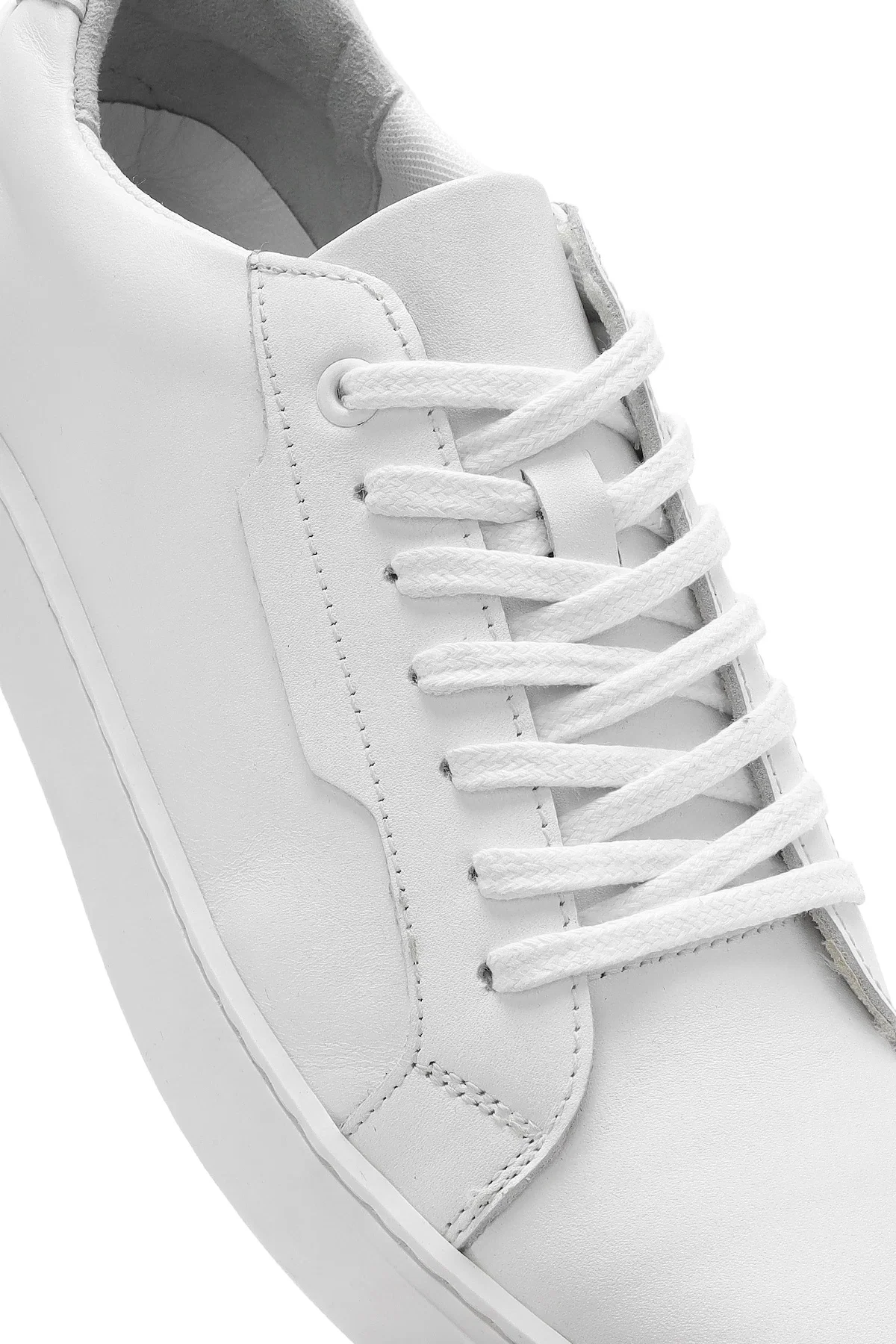Erkek Beyaz Bağcıklı Deri Sneaker - Image 9