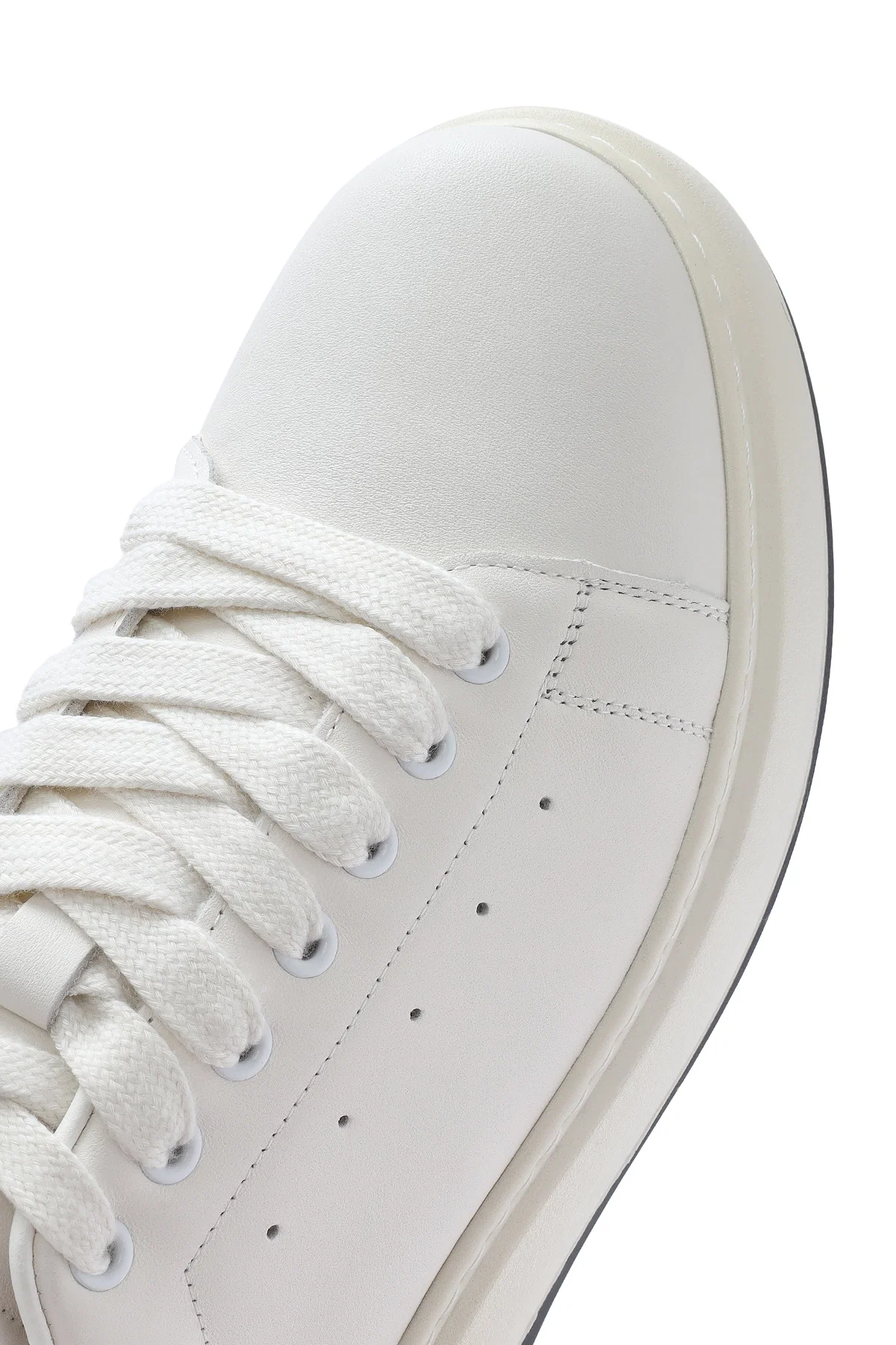 Erkek Beyaz Bağcıklı Deri Sneaker - Image 9