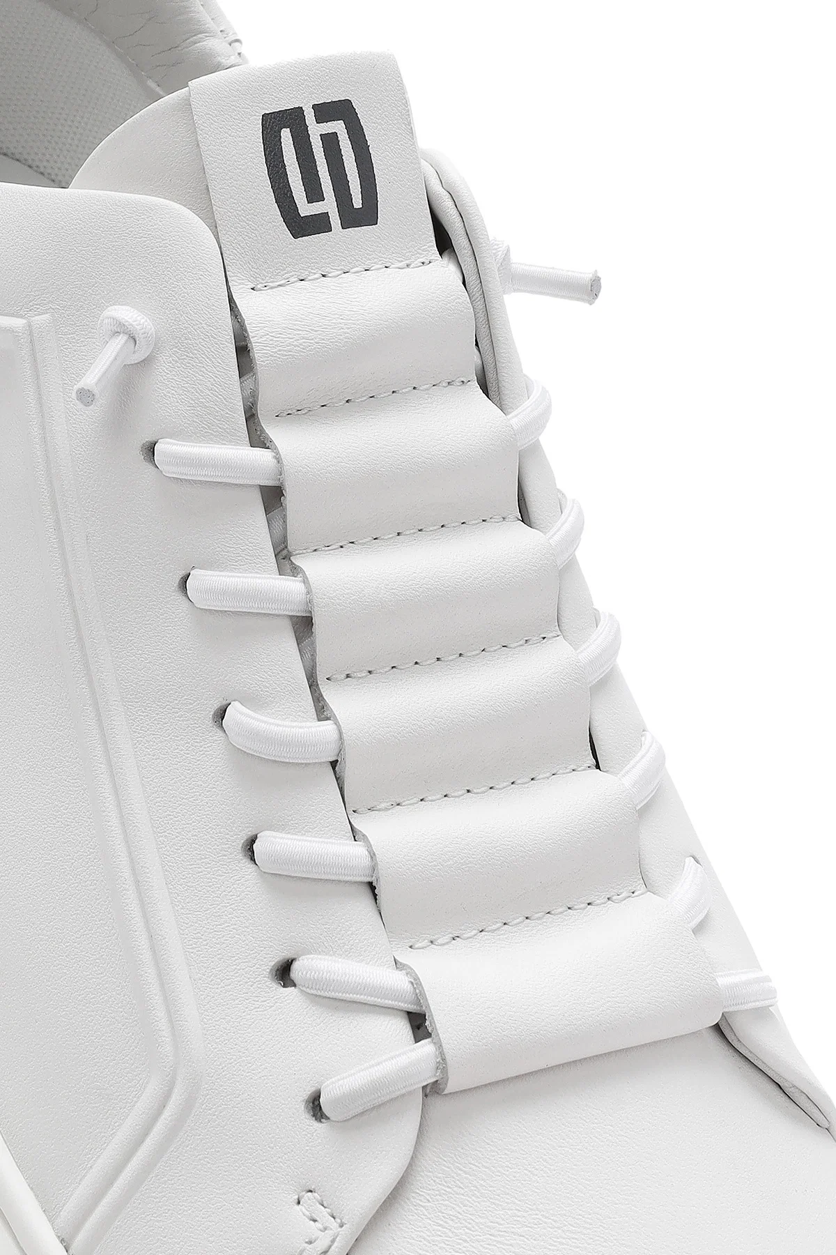 Erkek Beyaz Bağcıklı Deri Sneaker - Image 9