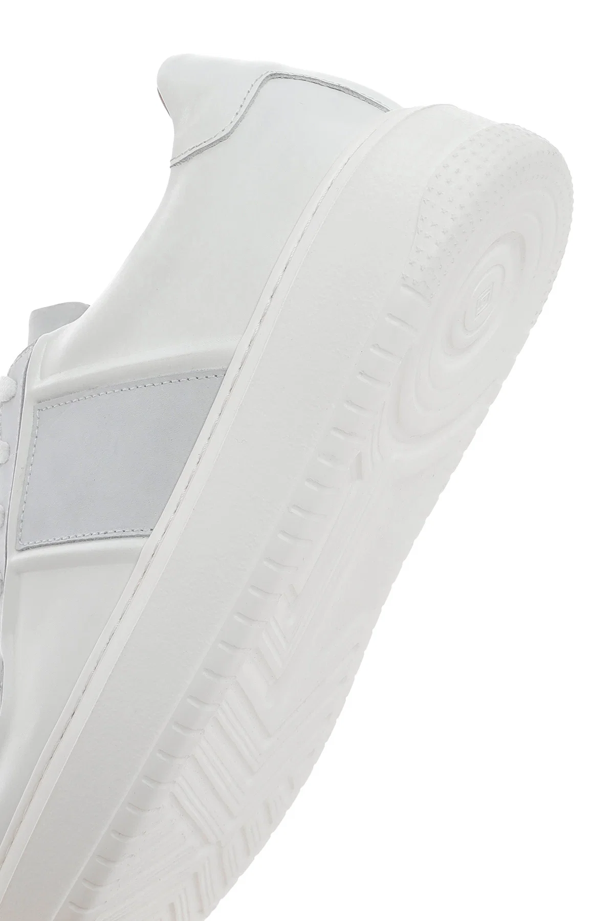 Erkek Beyaz Bağcıklı Deri Sneaker - Image 8