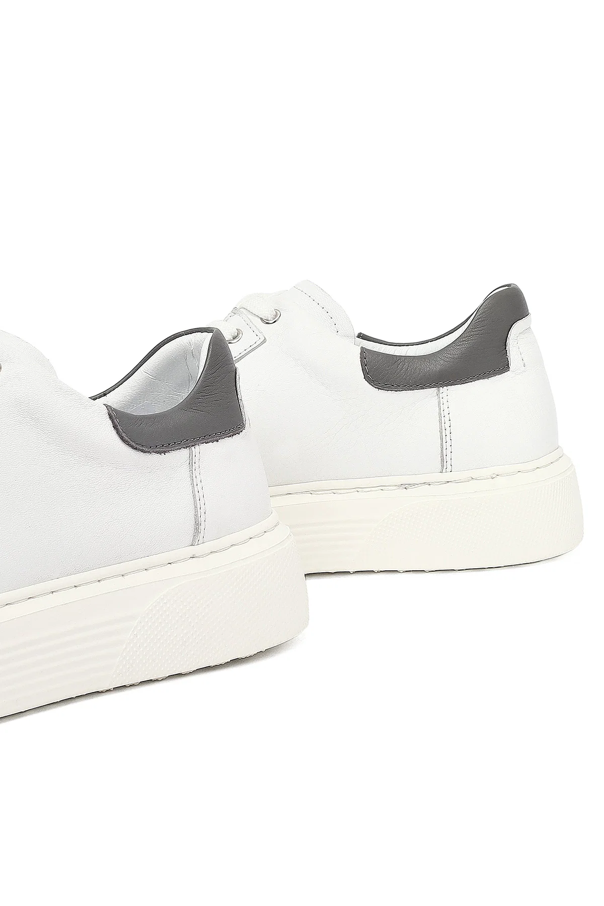 Erkek Beyaz Bağcıklı Kalın Tabanlı Deri Sneaker - Image 9