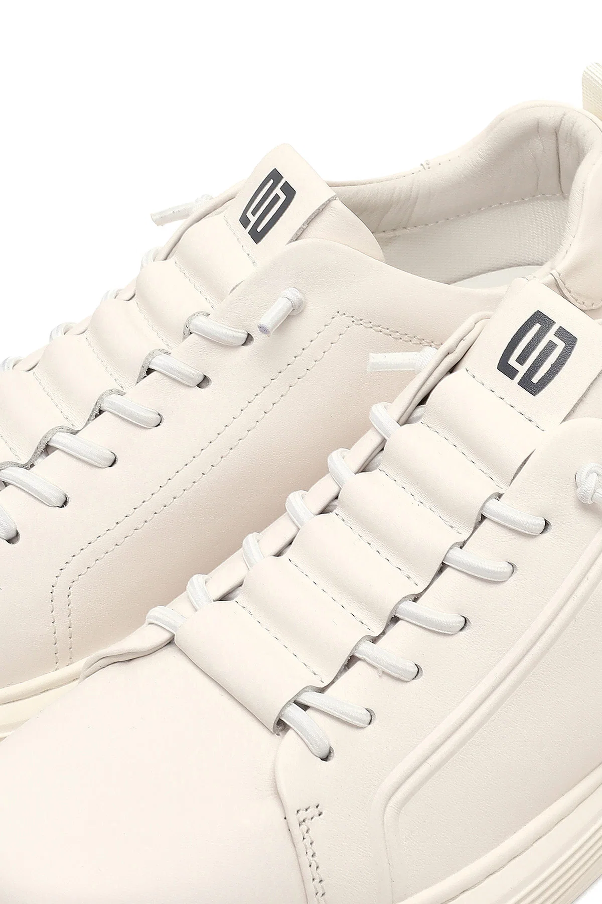 Erkek Beyaz Bağcıklı Deri Sneaker - Image 10