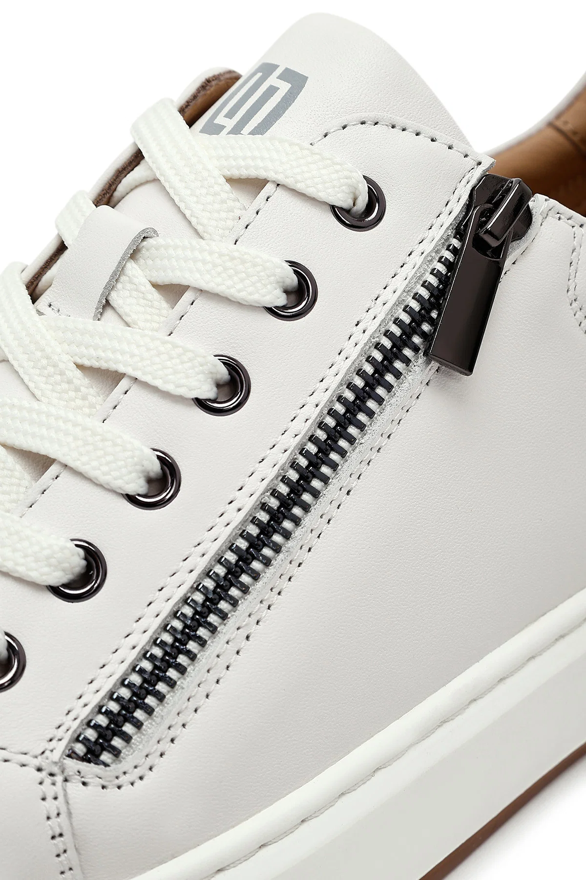 Erkek Beyaz Bağcıklı Deri Sneaker - Image 12