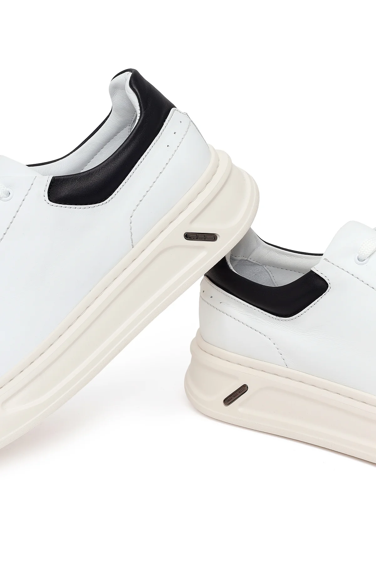 Erkek Beyaz Bağcıklı Kalın Deri Sneaker - Image 10